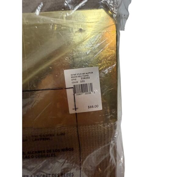 NWT MK Michael Kors Dome Studded Scarf & Hat Set - Picture 5 of 5